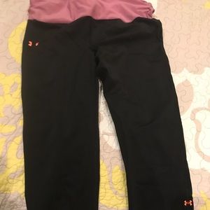 Under Armour colorblock capris